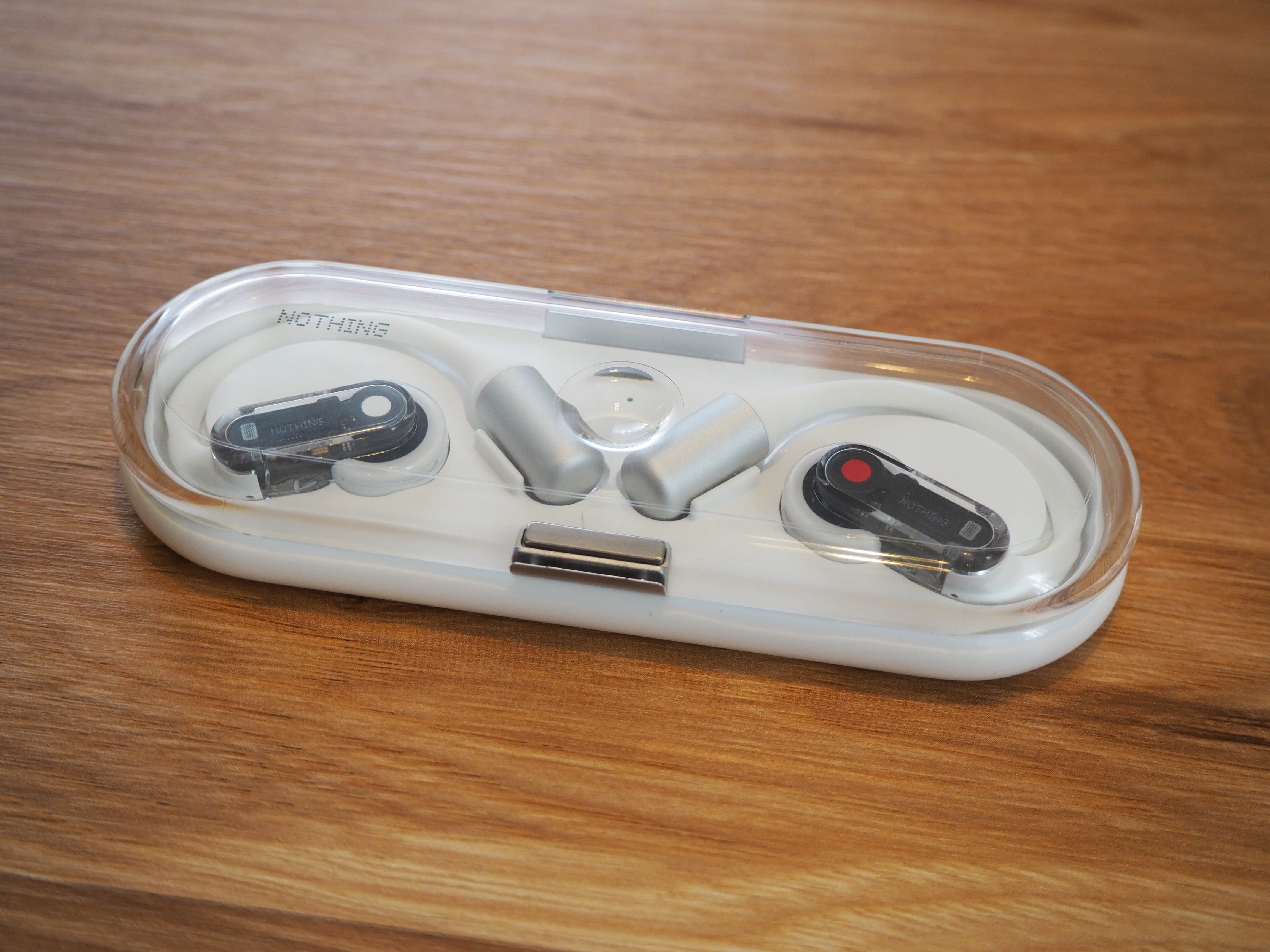 初めてのオープンイヤーイヤホン「Nothing Ear (open)」がいい感じ